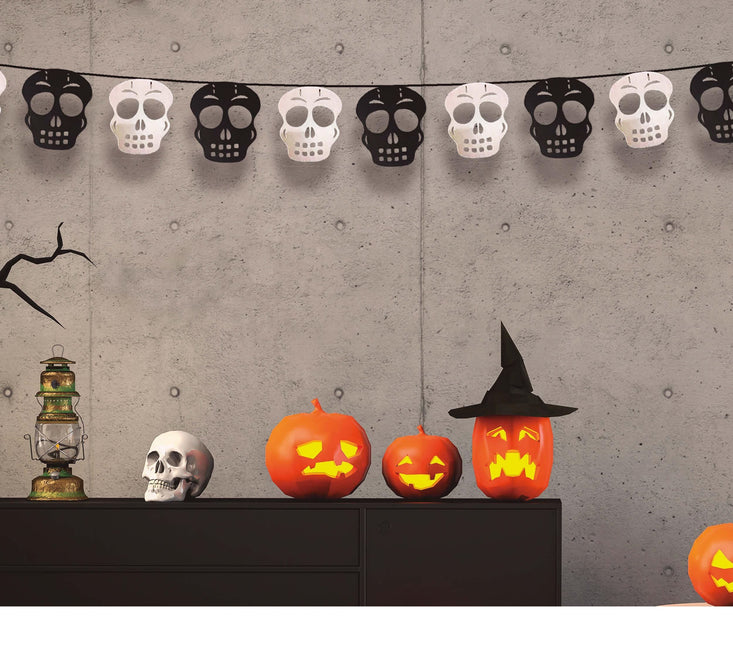 Linea di bandiera Halloween Teschi Nero Argento 2,75m