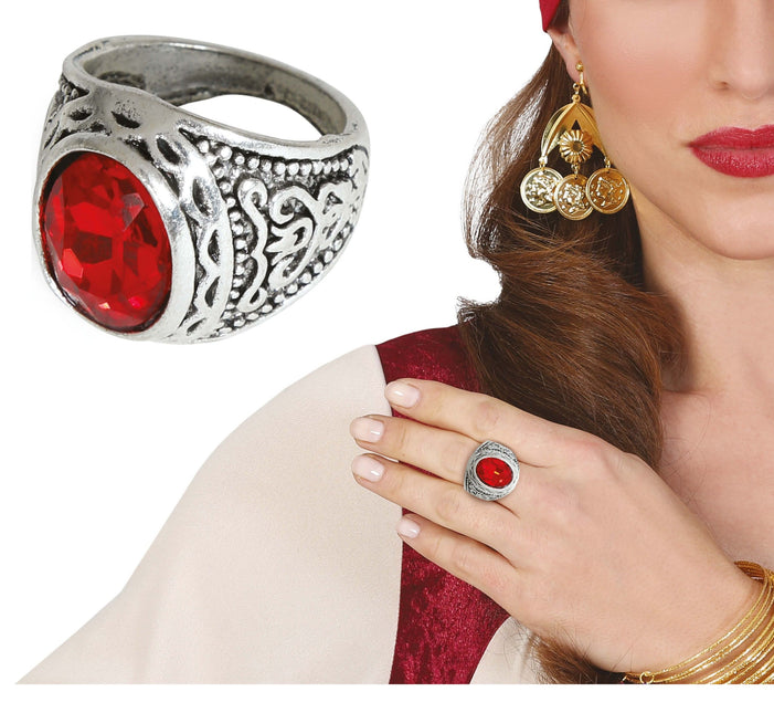 Anello in argento con rubino rosso