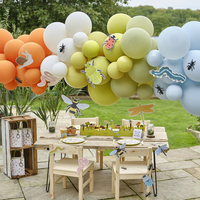 Arco di palloncini con animali della foresta