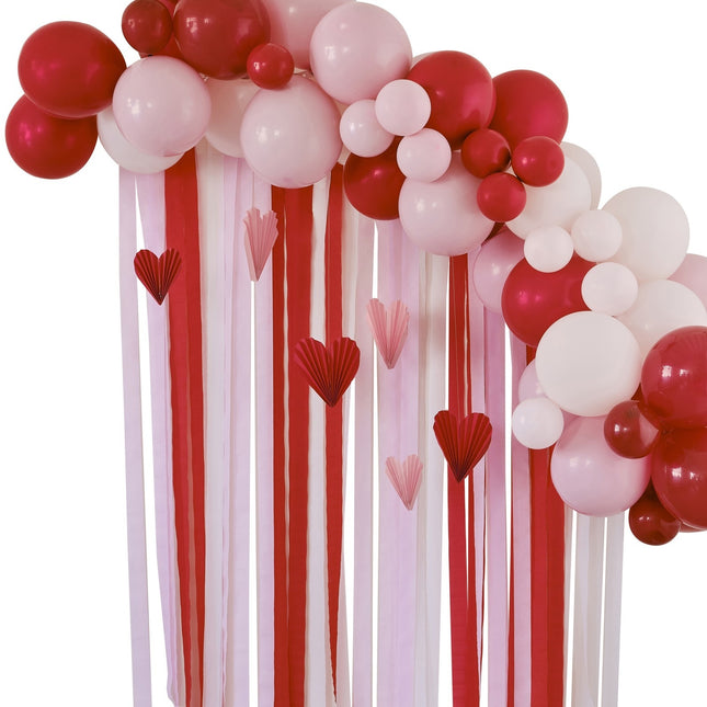 Arco di cuori con palloncini