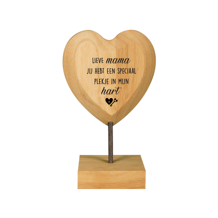 Mummia con cuore in legno