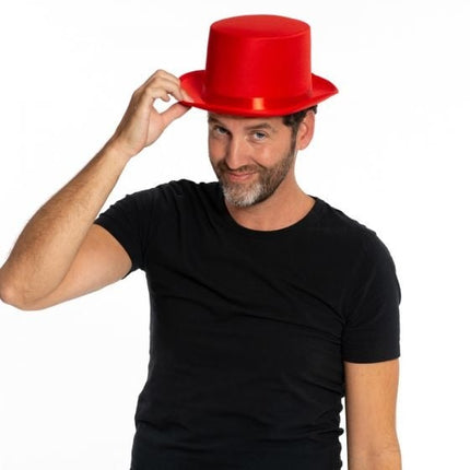 Cappello alto rosso in raso