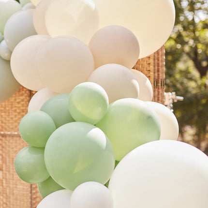 Arco di palloncini verdi