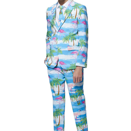 Ragazzo vestito alle Hawaii