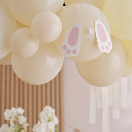 Arco di Pasqua con palloncini