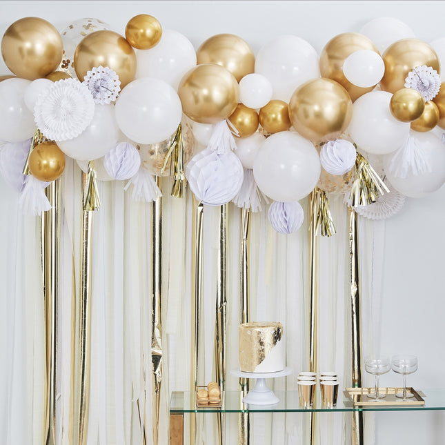 Set di decorazioni dorate con palloncini