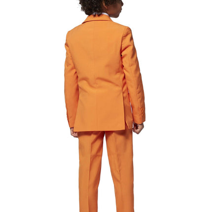 Ragazzo in abito arancione OppoSuits